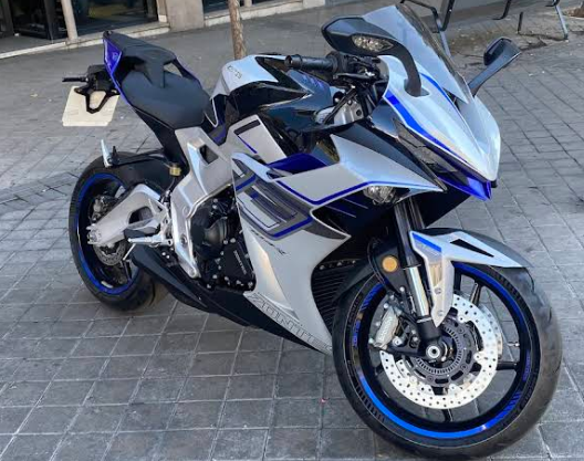 Entrega de Zontes 703RR